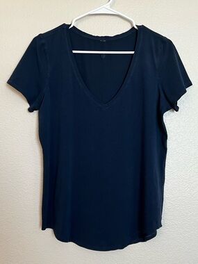 Lululemon Women's Love V-Neck Short Sleeve Top - Navy | Size 4